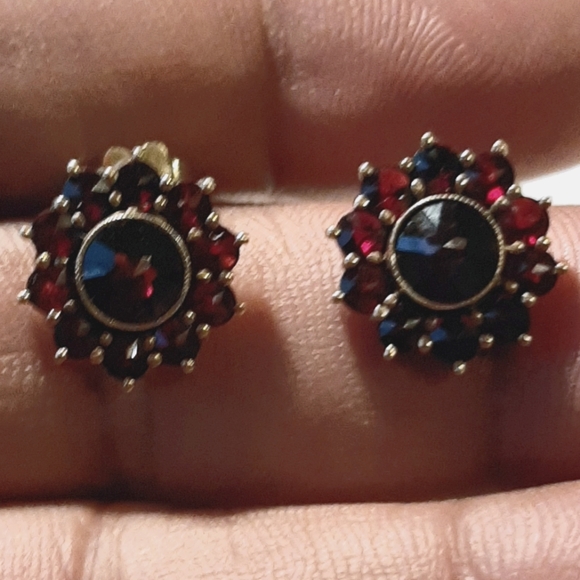 2Ct Round Dark Red Garnet Flower Cluster Stud Earrings - Picture 2 of 5